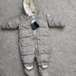 New Baby Gap Girls Leopard Print Snow Suit 0-6 M